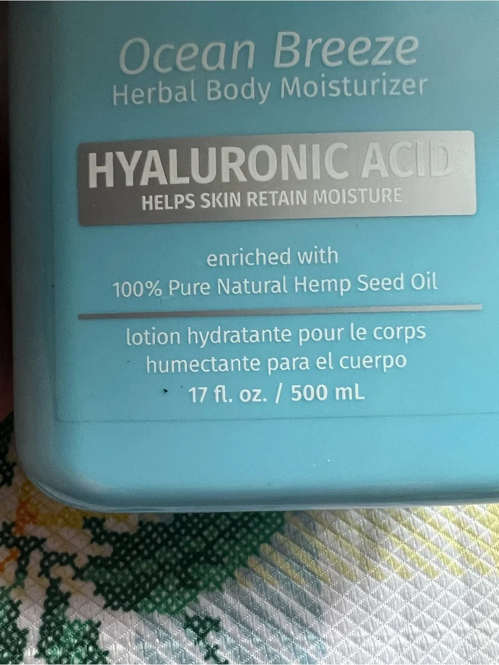 Hempz Ocean Breeze Herbal Body Moisturizer - Light Blue Bottle Factory Sealed.